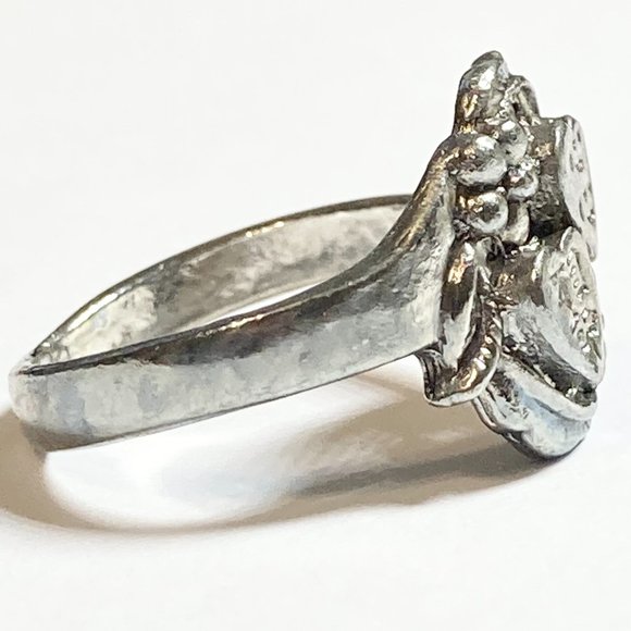 Vintage Heart Ring Size 9 Two Hearts Silver Tone Leaves Flowers Chinese Letter - Picture 4 of 7